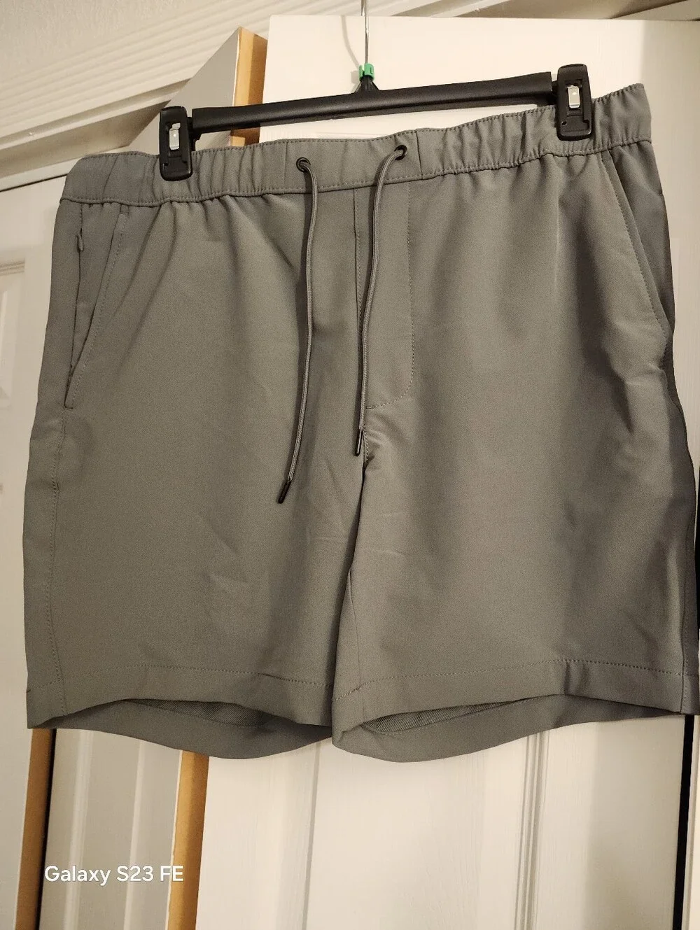 New Men's Grey Drawstring Shorts L